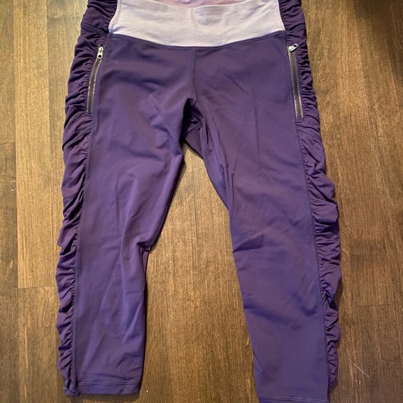 Lululemon Run: In the Sun Crop - Picture 2 of 11